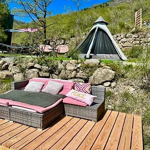 Tente de luxe Tipi Sous Les Etoiles Option Petit Dejeuner Et Diner