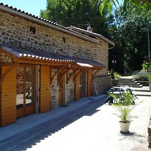 https://gite-la-roche-bleue.hotels-rhonealpes.com